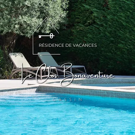 Reves Du Sud A Pied Et Tropez V *