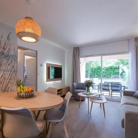 Rêves Du Sud à Pied Et Tropez V Apartamento *