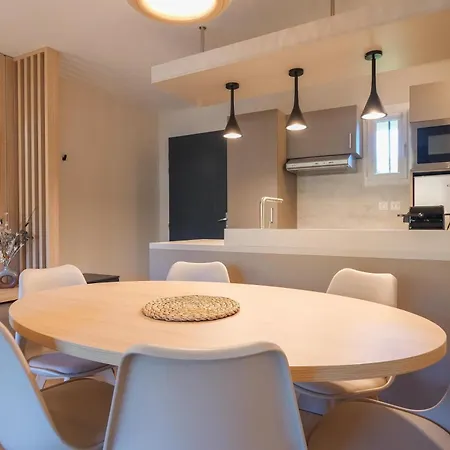 Rêves Du Sud à Pied Et Tropez V *