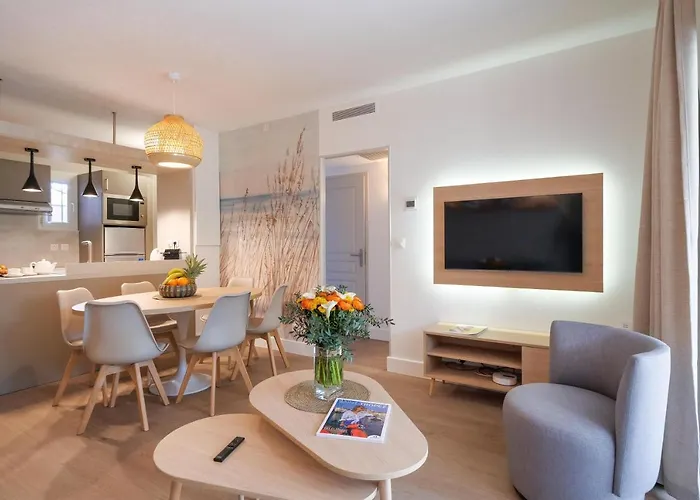 Reves Du Sud A Pied Et Tropez V * Saint-Tropez