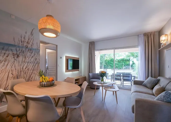 Reves Du Sud A Pied Et Tropez V 아파트 *