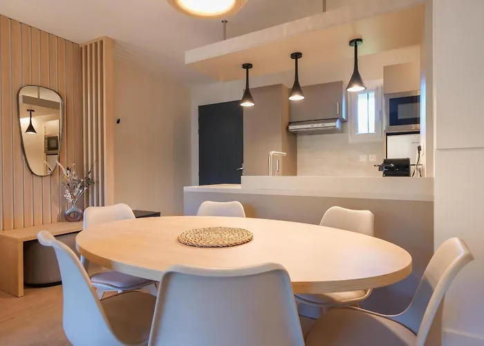 Rêves Du Sud à Pied Et Tropez V *