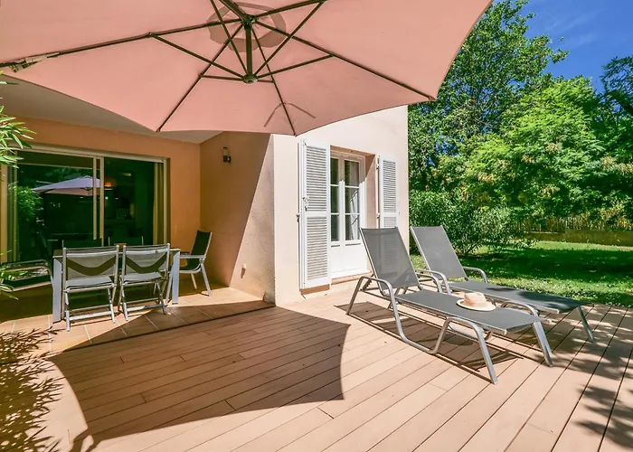 Rêves Du Sud à Pied Et Tropez V *